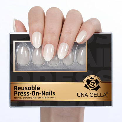 Reusable silver chrome almond-shaped nail tips by UNA GELLA, salon grade press-on nails with metallic finish for DIY manicure.