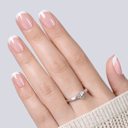 UNA GELLA Silver Mirror French Press On Nails in short squoval shape, 32-piece set with soft square nail design for DIY nail art.